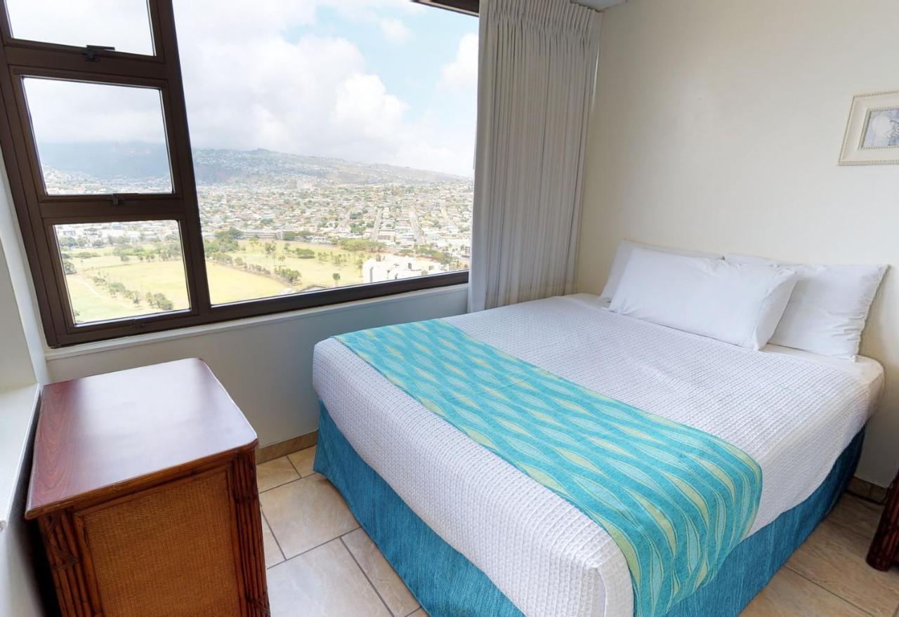 Deluxe Panoramic Mountain View Condo - 37Th Floor, Free Parking & Wifi Condo Honolulu Esterno foto