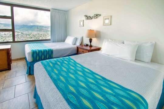 Deluxe Panoramic Mountain View Condo - 37Th Floor, Free Parking & Wifi Condo Honolulu Esterno foto